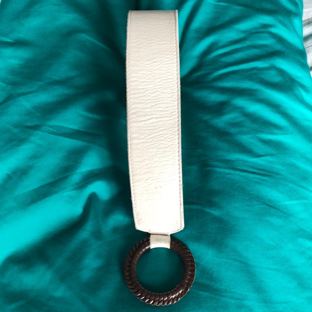 3 for 25$ Scapa white leather adjustable belt